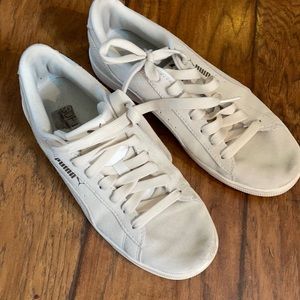 Soft white PUMA low top sneakers